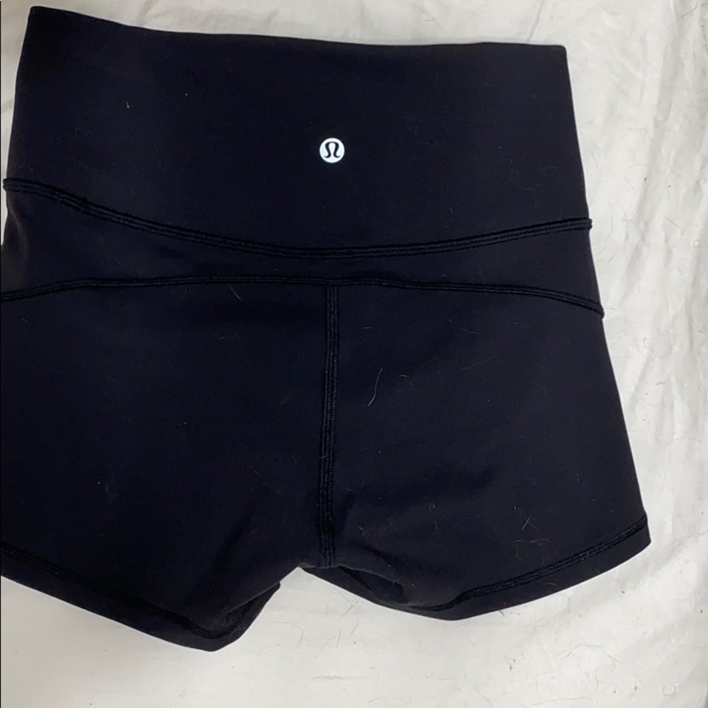 Lululemon shorts 2.5 inseam